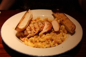 Chicken Mac mit Knoblauchbrot Chicken Mac mit Knoblauchbrot